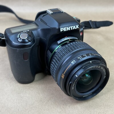 PENTAX Pentax ist D 6.1MP Digital SLR Camera - Black (Kit w/ DA 18