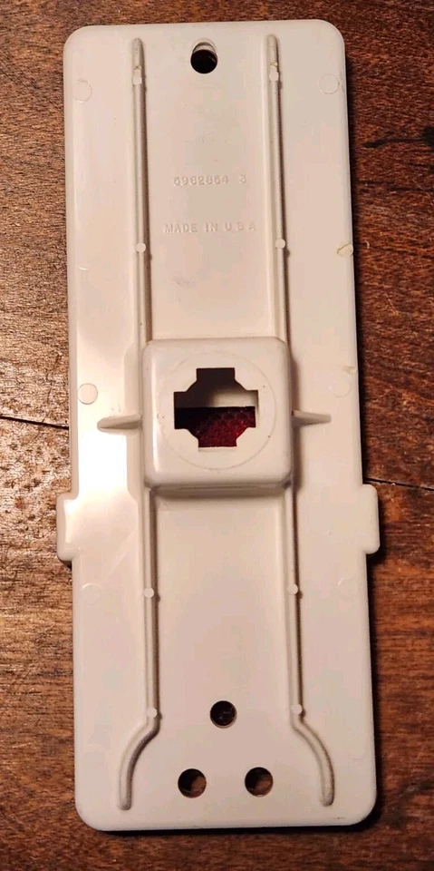 原版指南 GM 1970 雪佛兰 CAPRICE IMPALA BISCAYNE 后部标记浅红色 — 第 2/4 张图片