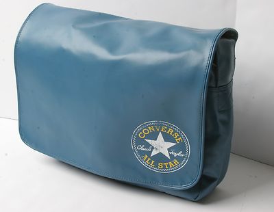 converse flap messenger