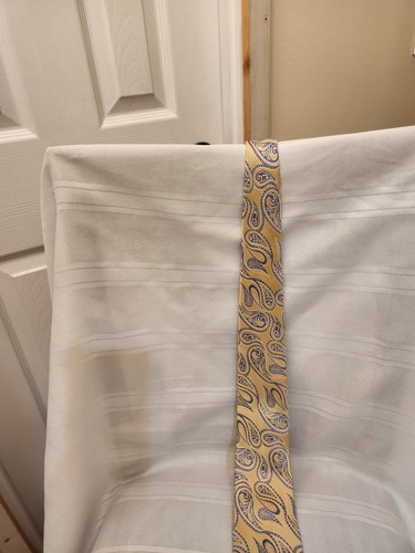 Joseph Abboud Yellow & Blue Pasley repeat pattern Mens 100% Silk Tie - Picture 12 of 13