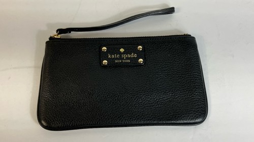 KATE SPADE Berkshire Road Chrissy Black Pebbled Leather Zip Wristlet WLRU1007