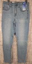 Levi's Jeans 721 High Rise Skinny 29 or 30 Light Wash Womens NEW