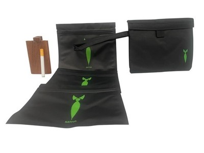 Funk Shield  Smell Proof Bag with A Dug Out, 1 Hitter & 3 mylar bags $5.00