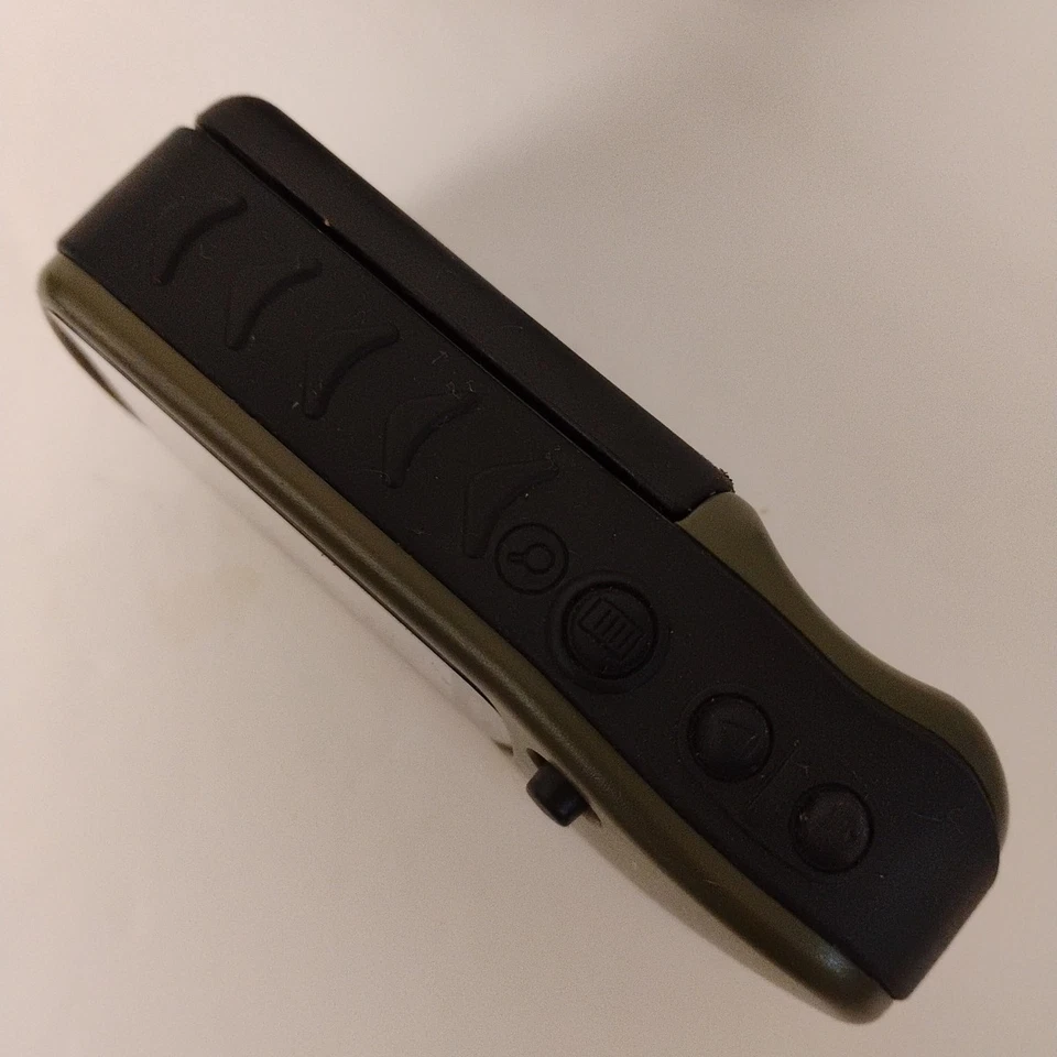 Garmin eTrex Venture HC Handheld For Parts Only - Image 4 of 4