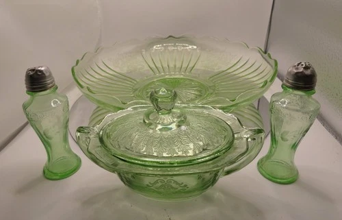 #867 vaseline uranium depression glass 3 pc lot   GLOWS   large bowl salt pepper