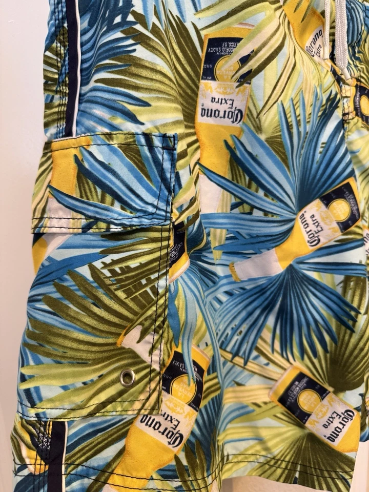 Bañador Corona Board Shorts Hombre Mediano 32 Botellas Palmera Cerveza Surf Playa Foto 2 de 4