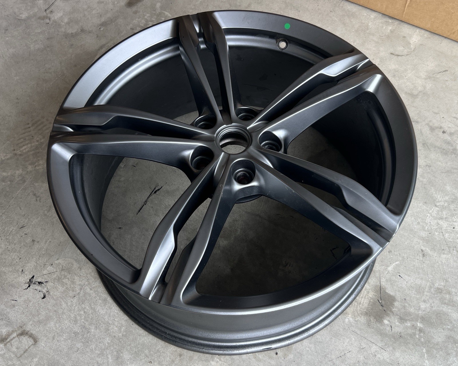 Ferrari GTC4Lusso Front Wheel P/N 328456