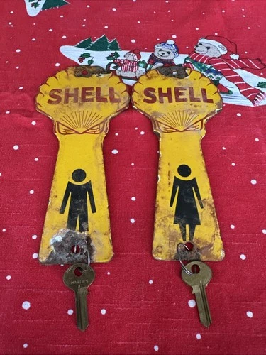 vintage shell key Bathroom Ring Sign