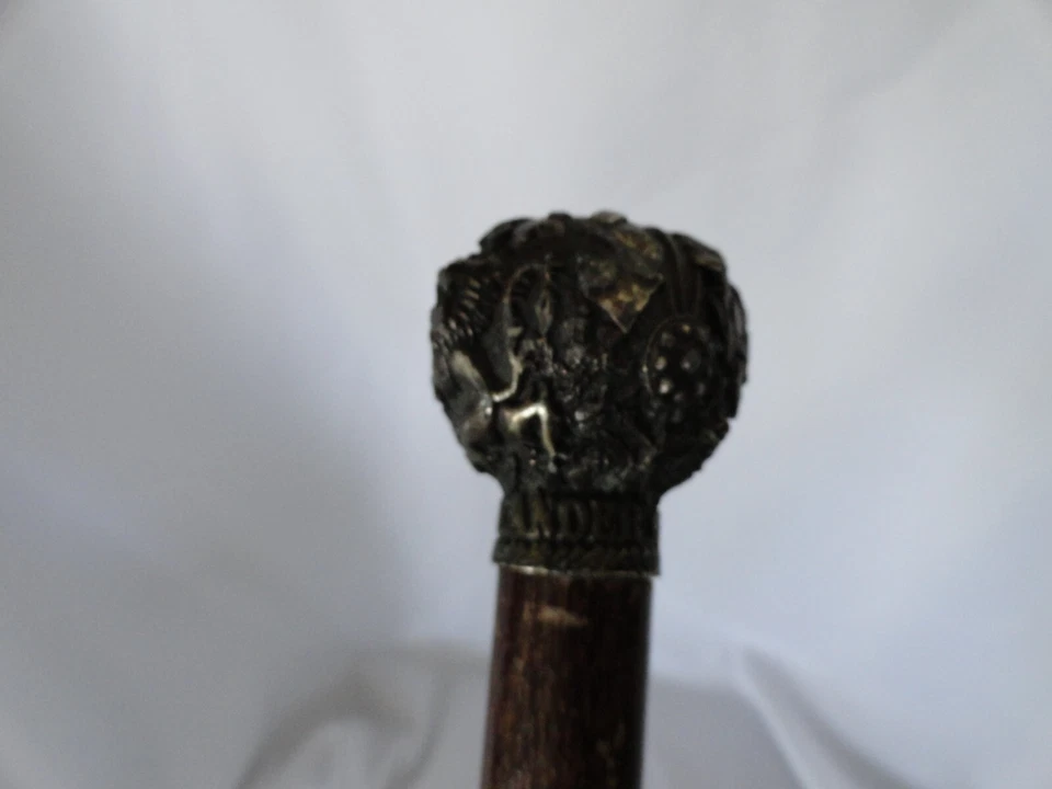 Antiguo bastón bastón de metal pesado DEWAR HIGHLANDER antiguo de colección Foto 4 de 4