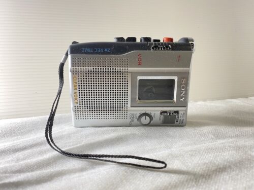 Authentic Sony TCM-200DV Standard Cassette Voice Recorder - Photo 1/4