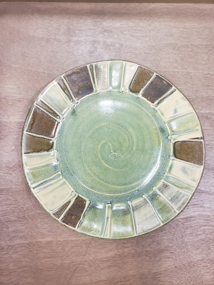 Vintage Z - Pot Pottery Plate 8.5