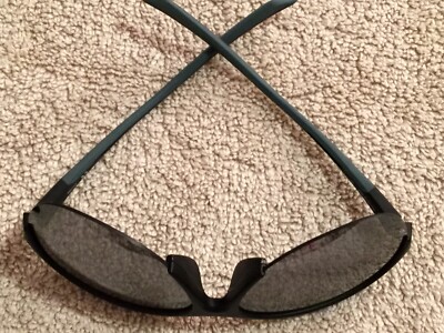NIKE Flex Momentum Sunglasses. Matte BlackGrey W/Silver  display picture 3