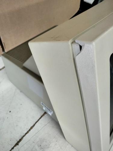 WYSE 900109-07 WY-60-02-01 AMBER FONT MONITOR WITH POWER CORD-"AS IS" - Picture 9 of 10