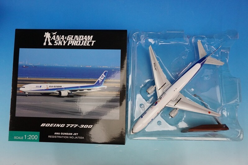 1:200 B777-300 ANA Gundam Jet JA755A NH20035 ANA airplane model | eBay