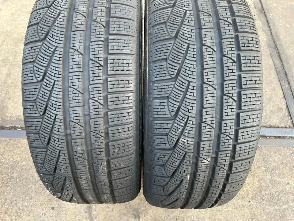 Winterreifen 245/40 R20 99V Pirelli Sottozero Winter 240 Serie 2 RFT RSC * >7mm - Bild 2 von 2