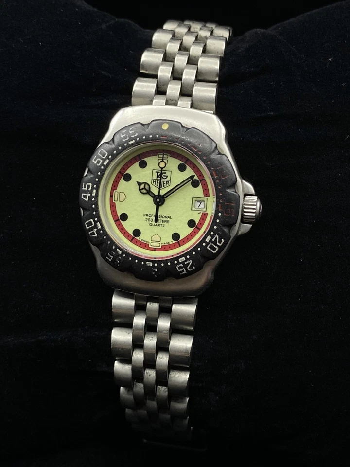 All Original  Vintage 90s TAG HEUER Formula 1 WA1411 Luminous Dial Swiss Watch - Image 3 of 4