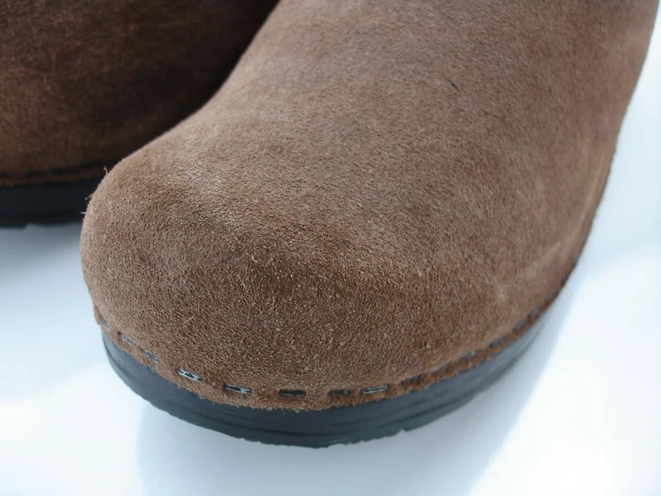 Tamancos femininos 7.5 8 38 Dansko Sanita couro marrom camurça sapatos vintage feitos na Dinamarca - Imagem 3 de 4