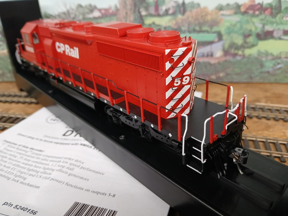 HO Bowser CP Rail SD40-2 5925 Part 25033 DCC Silent KDs NIB - Image 4 of 4