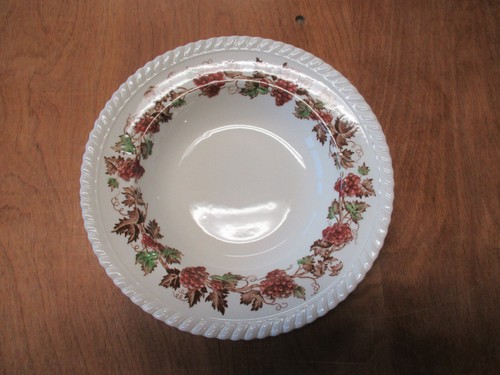 Johnson Brothers England EMPIRE GRAPE Rim Soup Bowl 8" 1 ea   8 available - Imagen 1 de 3