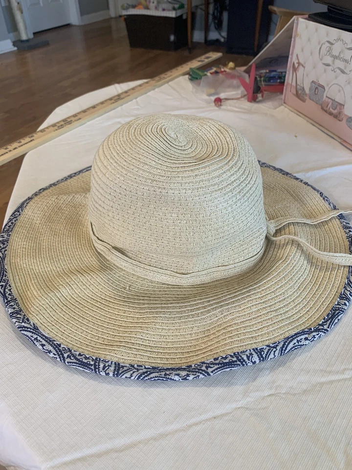 D&Y David and Young Beige~Blue Paisley Floppy Wide Brim Sunhat~ One Size - Image 3 of 4