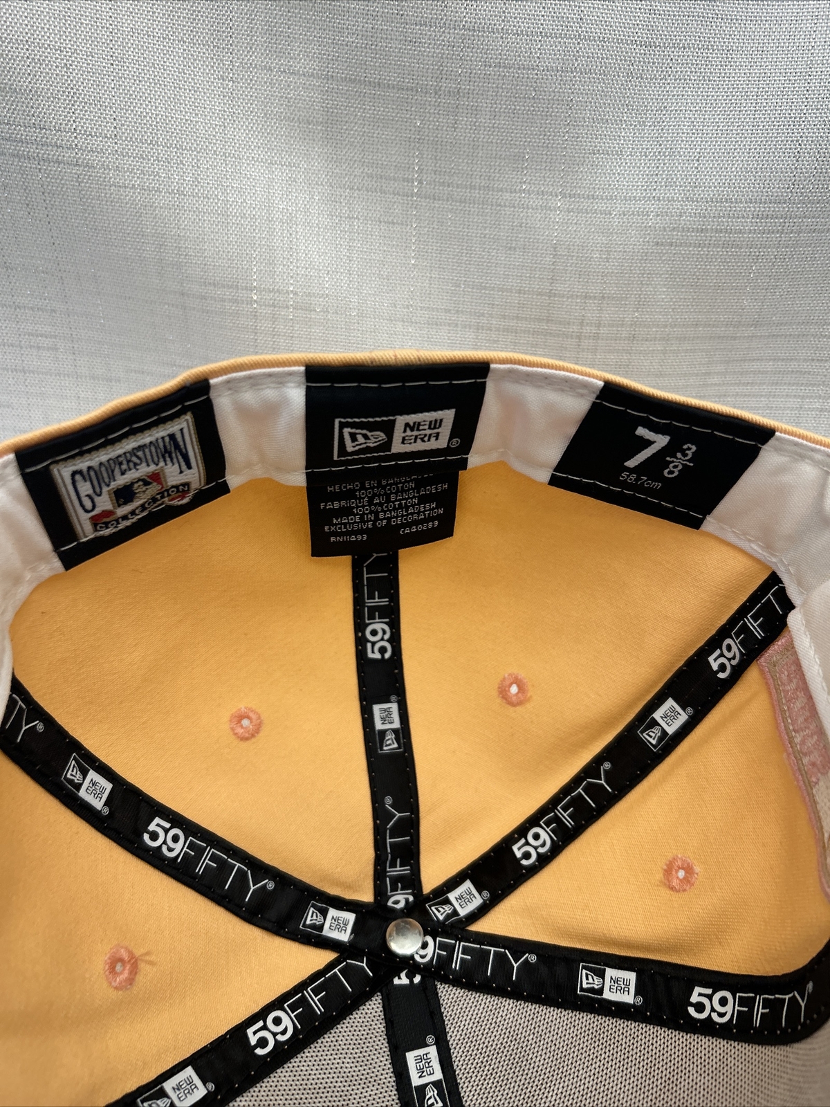 🔥 New Era 59FIFTY Montreal Expos Hat Cap Size 7 3/8 Peaches & Cream