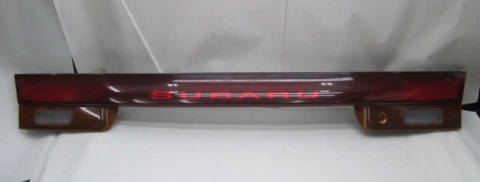 Panel de lámpara de luz trasera central Subaru Legacy Wagon 1995-1999 OEM leer Foto 3 de 4