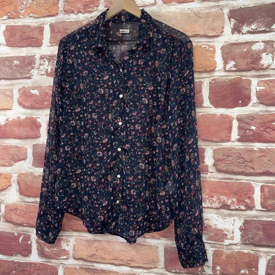 Camisa Hollister Top Mujer Mediana Azul Oscuro Ditsy Floral Gasa Transparente Abotonada Foto 3 de 4