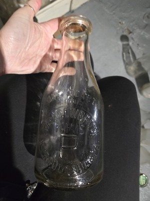 Vintage Stroudsburg PA Milk Bottle Quart Meadow Brook Farm Dairy Monroe County