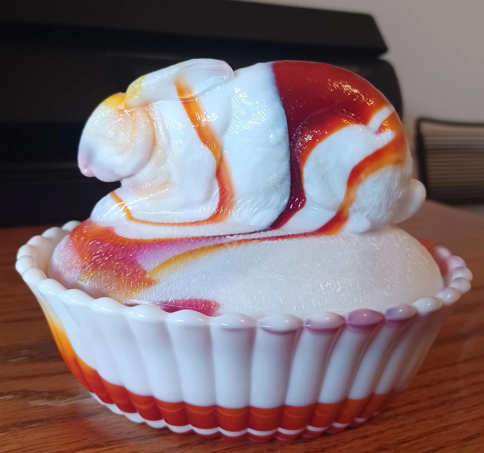 Vintage Original Westmoreland Glass Red and White Slag 5" Rabbit on a Nest. - image 2 of 4