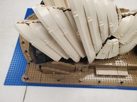 LEGO Creator 10234 - Sydney Opera House - Complete w/ Instructions! Retired