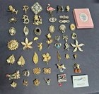 Large 48 pc Lot Gold Toned Costume Jewelry Brooch / Pins a scarf clip vtg - mod