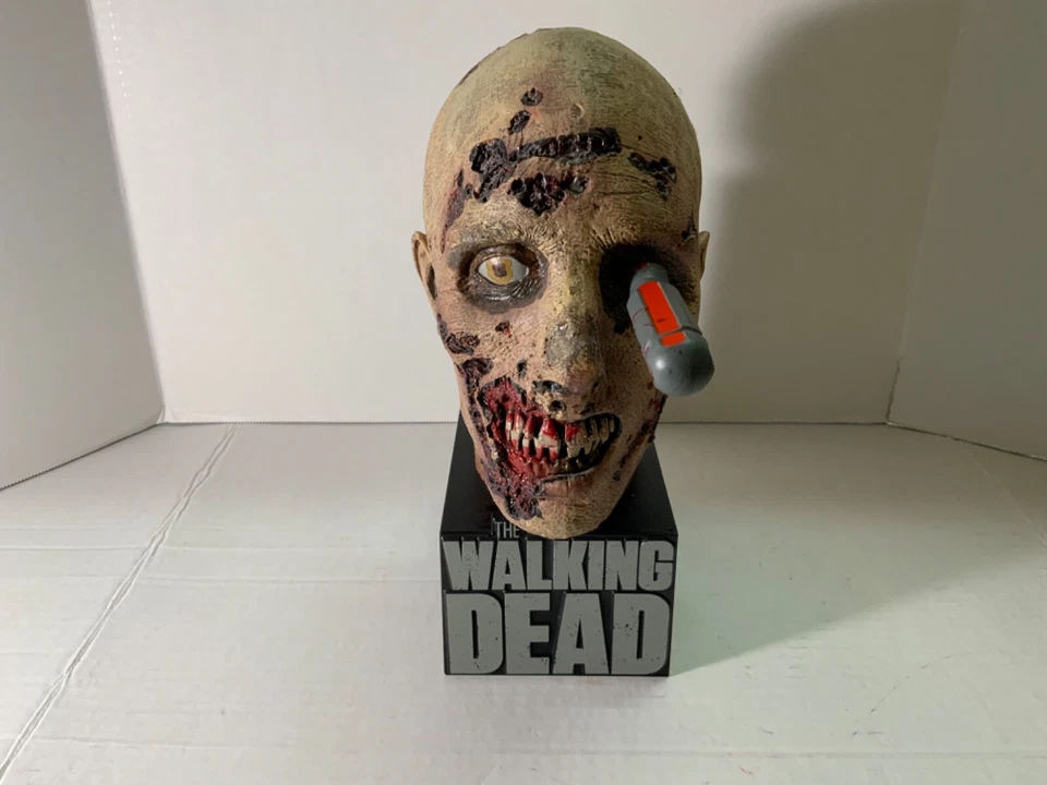 RARE The Walking Dead Limited Edition Box Set Collectible Zombie Head - Image 2 of 4