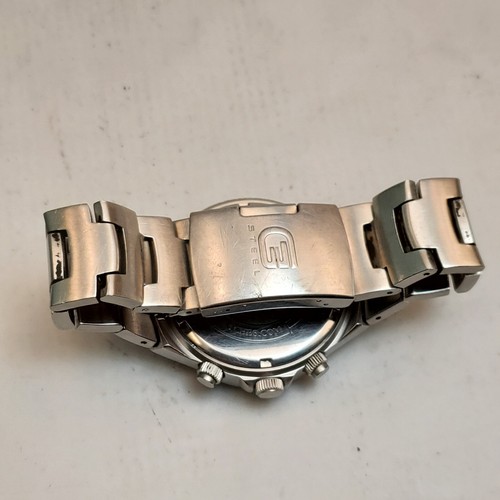 RARE GUESS STEEL BLUE CHRONOGRAPH QUARTZ WATER RESISTANT MEN'S WATCH FOR PARTS - Picture 5 of 10