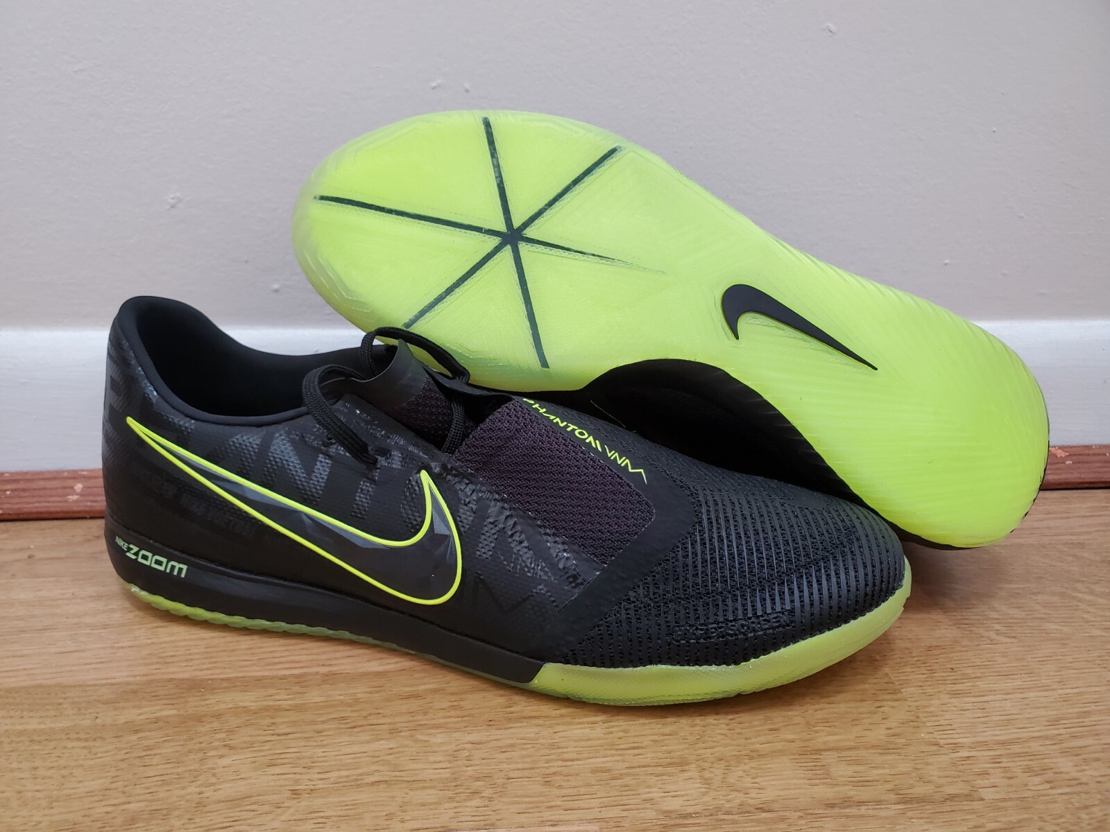 Nike Phantom Venom Pro IC купить в Америке, лот 324009800994