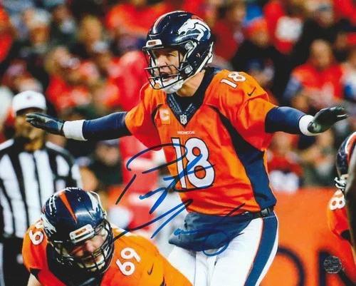 Peyton Manning Autographed Denver Broncos 8x10 NFL Photo with COA/Hologram