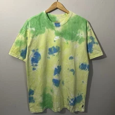 Nike Sportswear NSW Premium Essentials Tie Dye T Shirt Size Medium DD2720-101