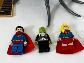 LEGO 76040 DC Comics Super Heroes Brainiac Attack