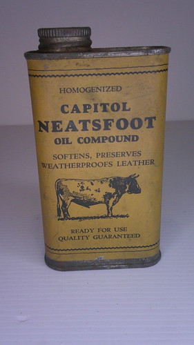 rare w/ paper label vintage Capitol Neatsfoot oil for leather items unused can