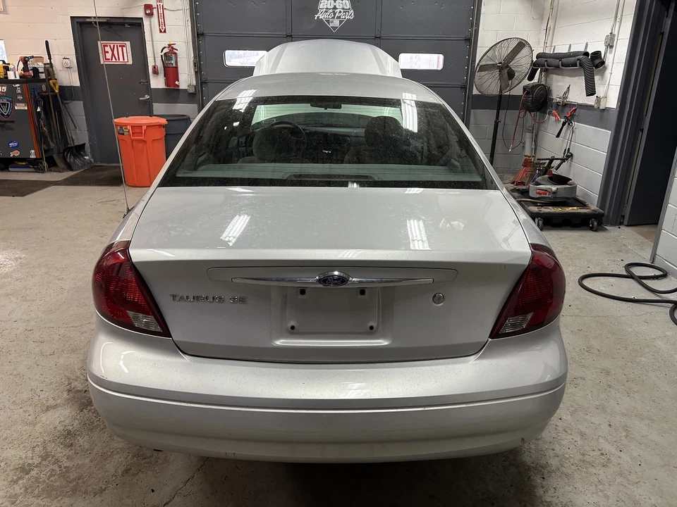 Regulador de ventana de puerta trasera derecha usado se adapta a: Ford Taurus 2002 trasero eléctrico Foto 4 de 4