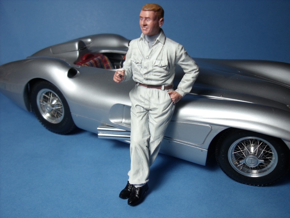 1/18 FIGURE FANGIO DRIVING MERCEDES W 196 MONOPOSTO VROOM FOR CMC CMR