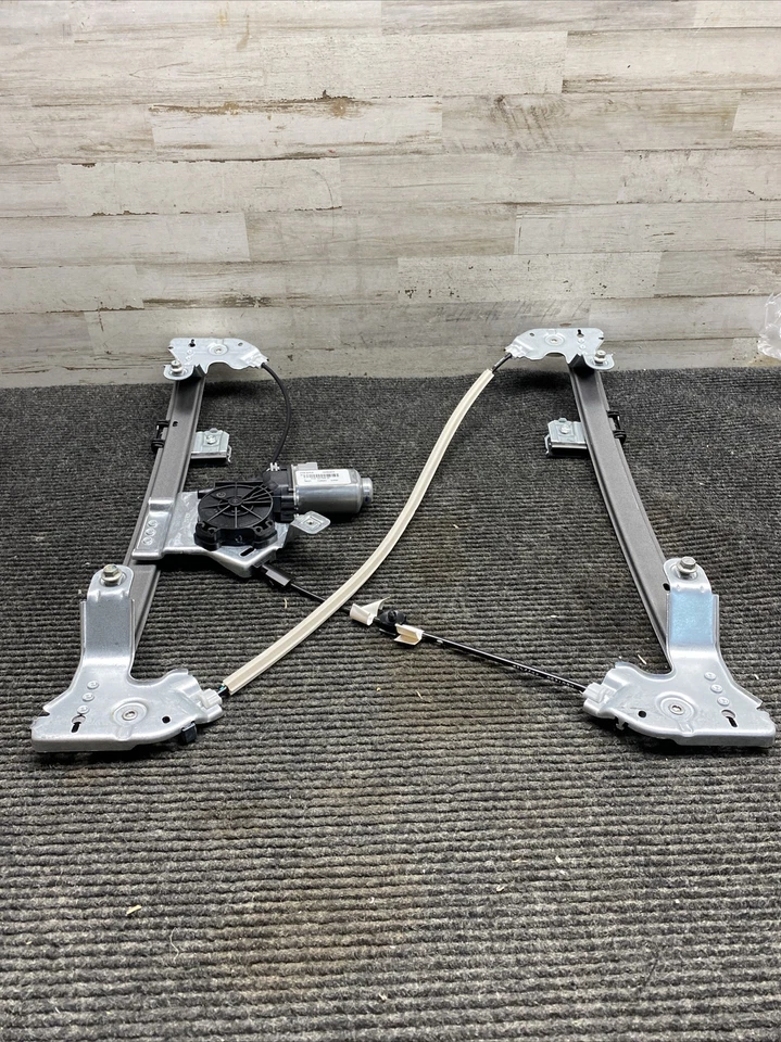 Motorcraft Power Window Motor and Regulator Assembly Rear Right WLRA-4 - Image 2 of 4