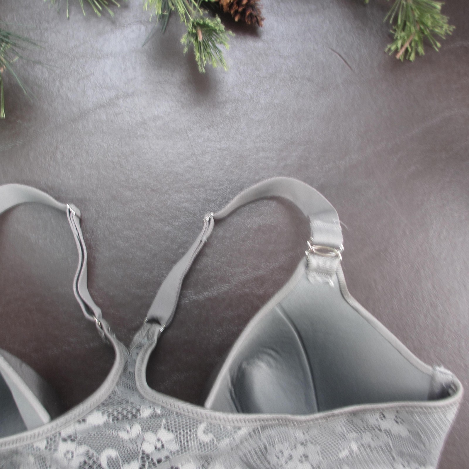 Maidenform Bra Womens 36DD Gray T-Shirt Front Close Racerback Lace Underwire