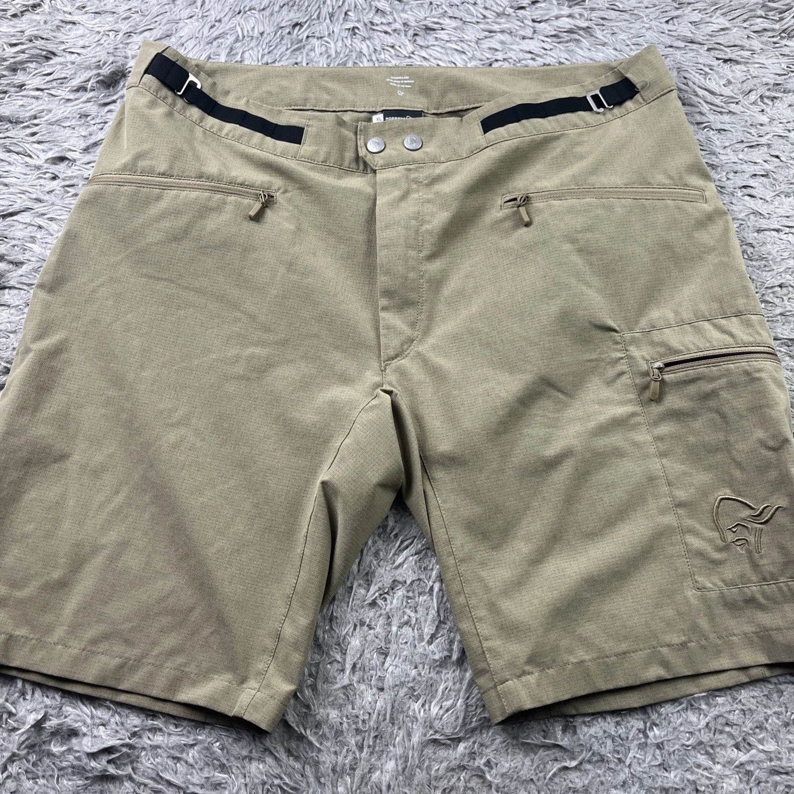 Norrona Bitihorn Flex1 Shorts Men’s Size XL Tan Hiking Outdoor Trail
Opens in a new window or tab