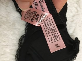 Vtg AGENT PROVOCATEUR Margot Bra Black Floral Lace 34B Criss Cross Lined