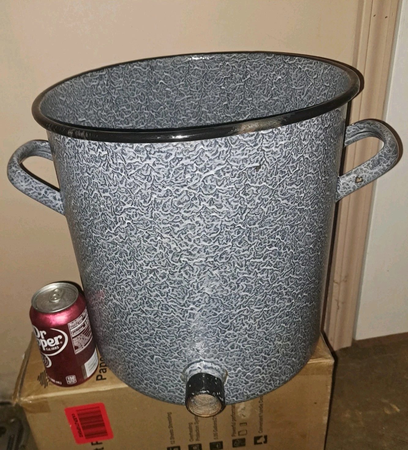 Vintage Antique Gray Graniteware Enamelware 7.5 Gal StockPot w/Drain Pipe 13x13