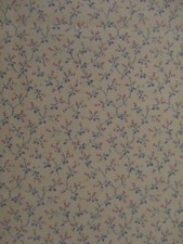 Classic Cottons Quilt Fabric Vintage Style Calico Trailing Vine Print 1 yard