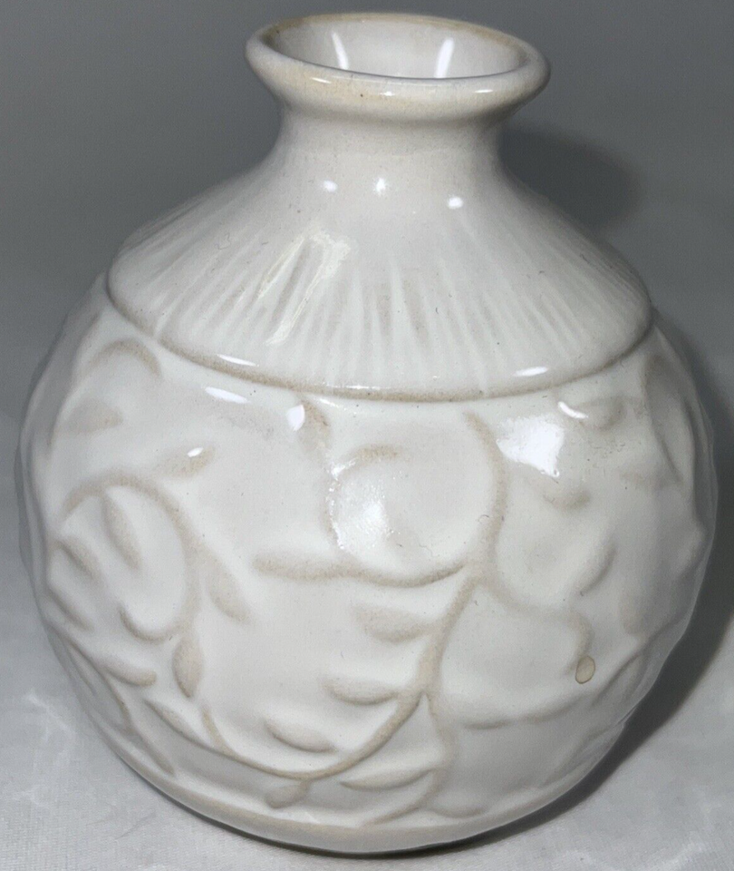 Round Squatting Pout Vase Floral Creeping Vine Design Vintage Ceramic