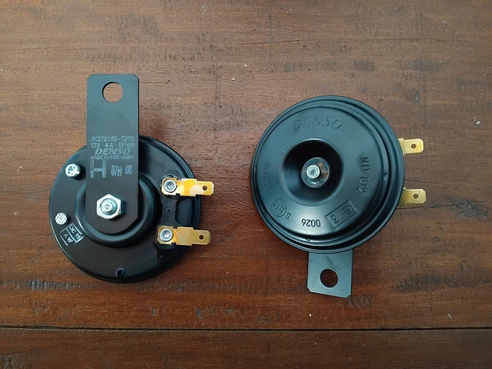 HORN DENSO TOYOTA LAND CRUISER FJ40 FJ45 FJ50 FJ55 Foto 3 de 4