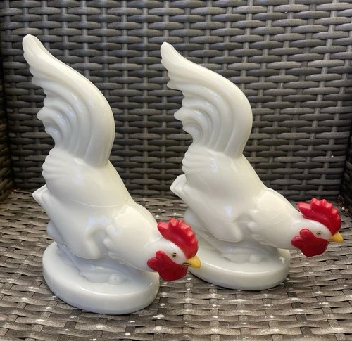 2 Vintage Kemple Fighting Roosters Milk Glass Bookends Door Stop Westmoreland