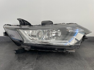 Mitsubishi Outlander Facelift Scheinwerfer Rechts Teilenr.: 8301C996